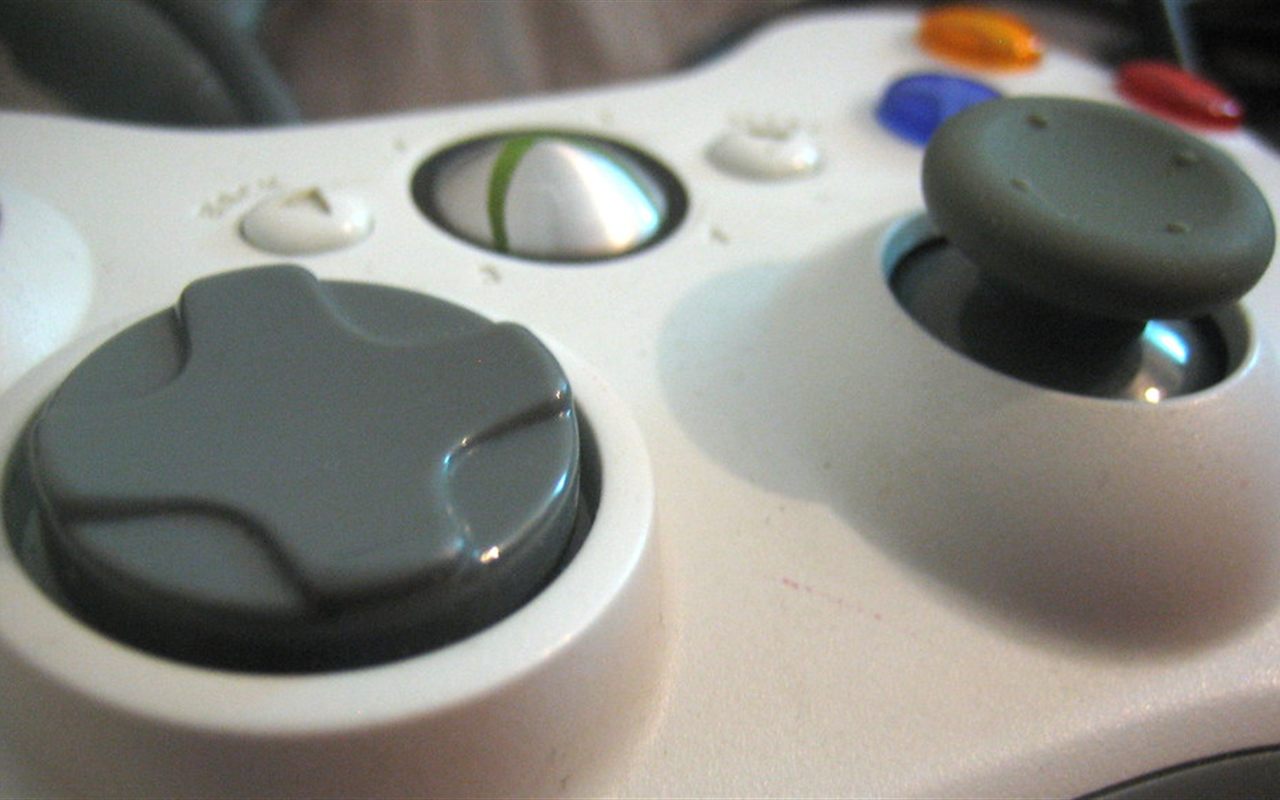 Nahaufnahme eines Gamepads als Symbol für Gaming-Zubehör